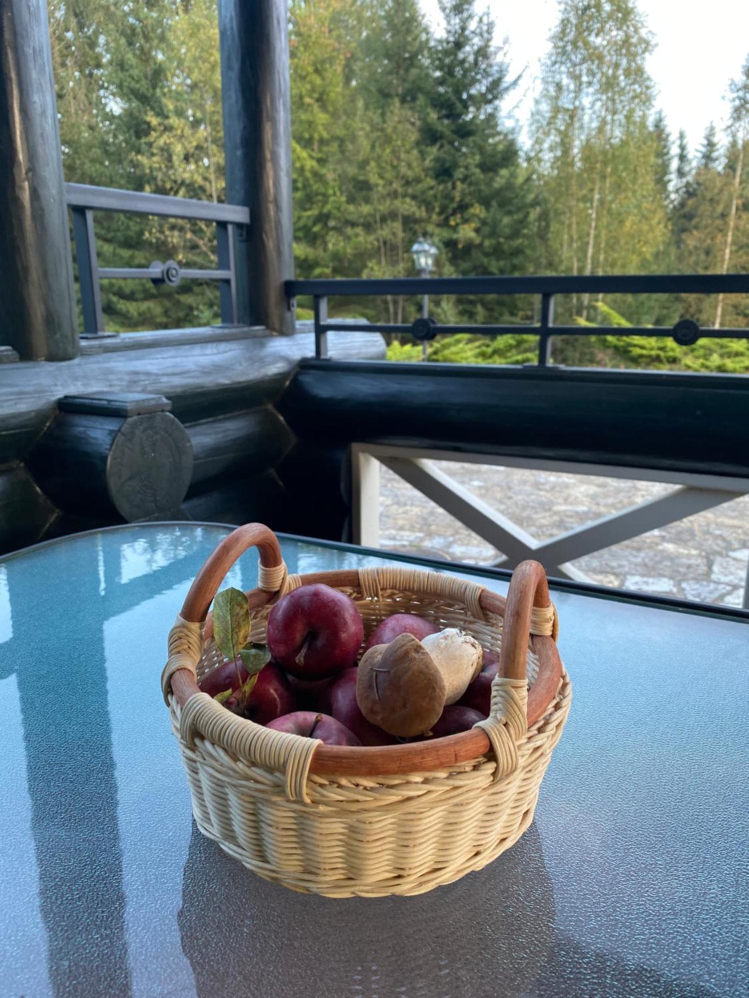 Relaxation In Guta Гута Покращене Шале Bagian luar foto