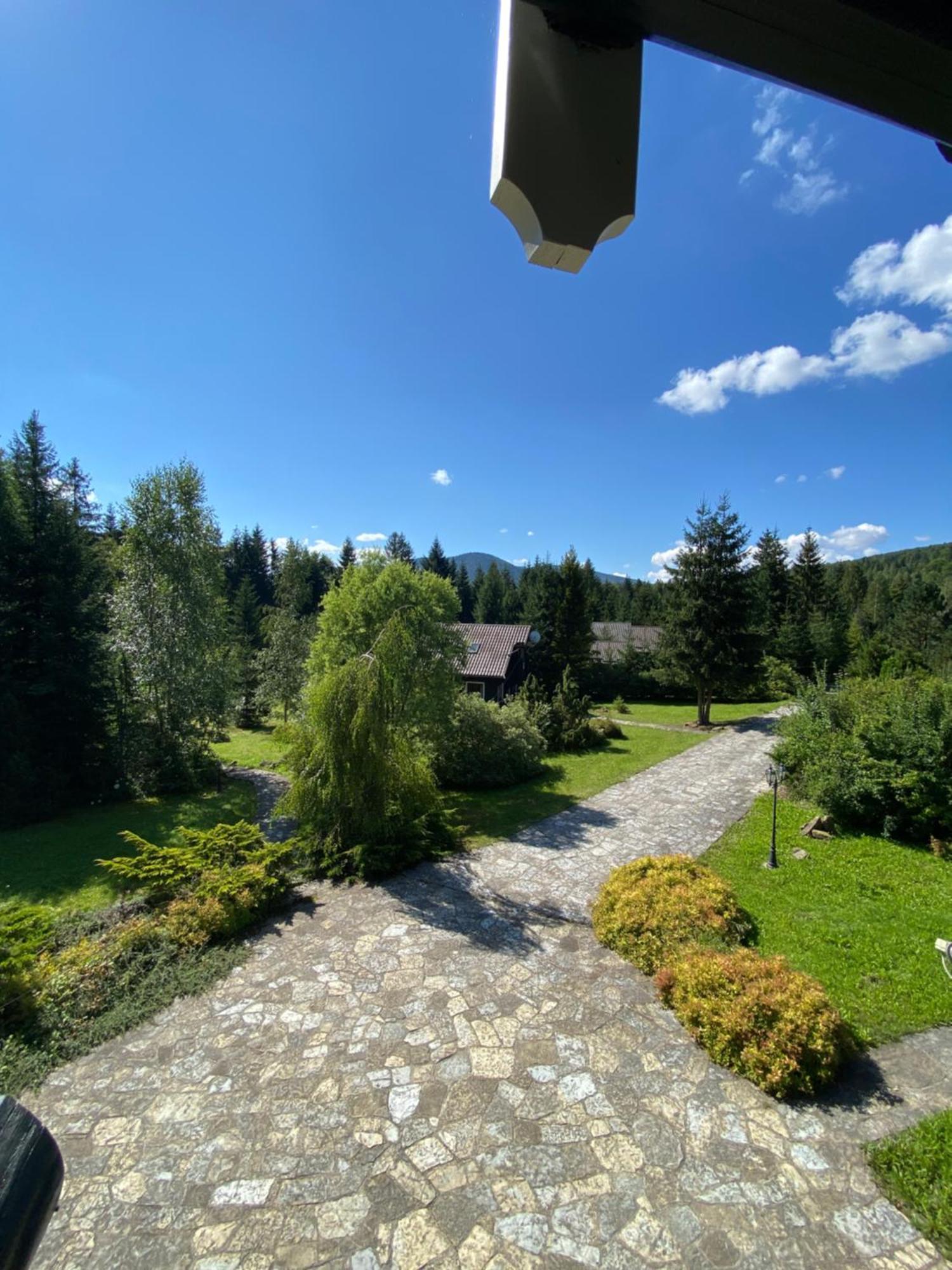 Relaxation In Guta Гута Покращене Шале Bagian luar foto
