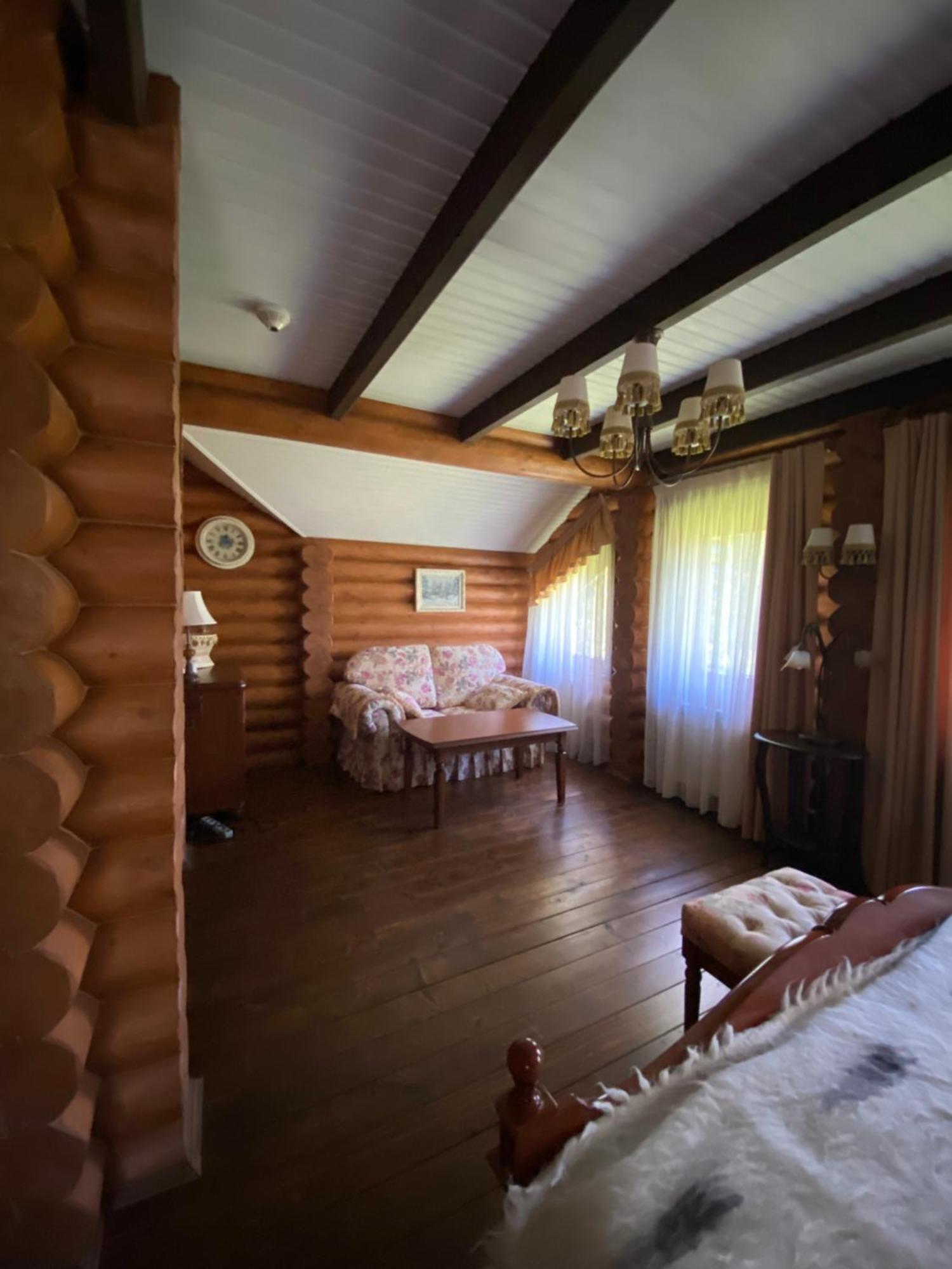 Relaxation In Guta Гута Покращене Шале Bagian luar foto