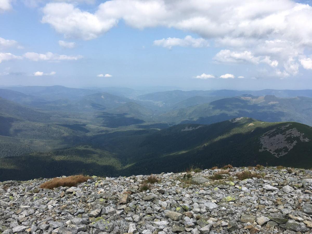 Relaxation In Guta Гута Покращене Шале Bagian luar foto